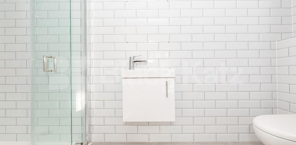 			STUNNING 2 BED 2 BATH!, 2 Bedroom, 2 bath, 1 reception Flat			 Hilldrop Road, TUFNELL PARK 